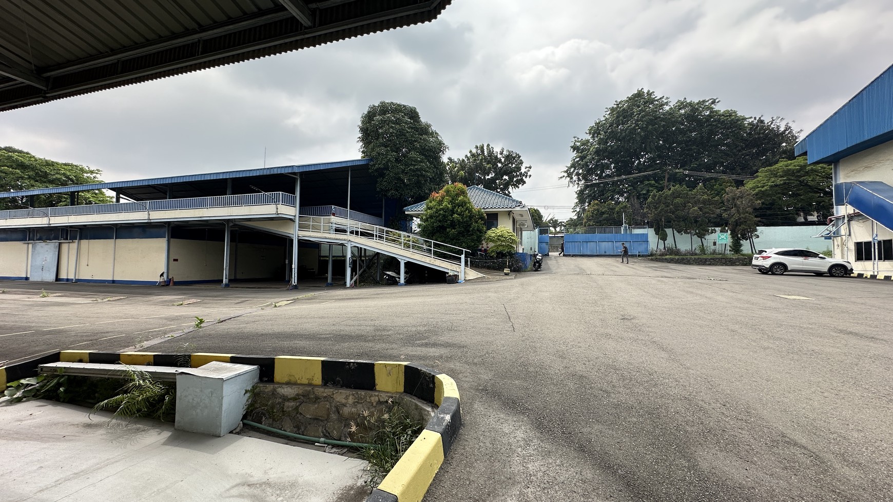 EX Pabrik Lokasi Jl. Mercedes Benz -Wanaherang Gunung Putri Bogor