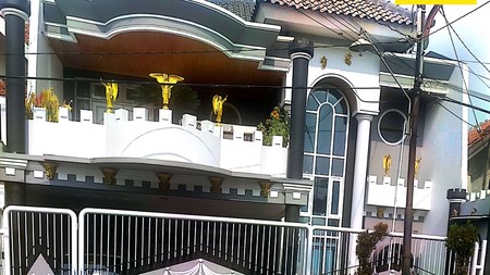 Dijual Rumah 2 lantai SHM di Rungkut Asri Utara Surabaya