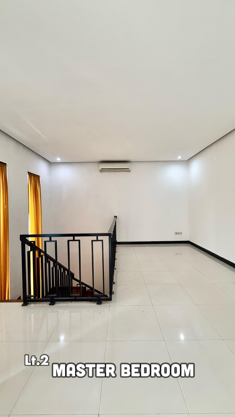 Rumah Modern Luas Bangunan 453 m2 di Margonda Raya - Lokasi Premium