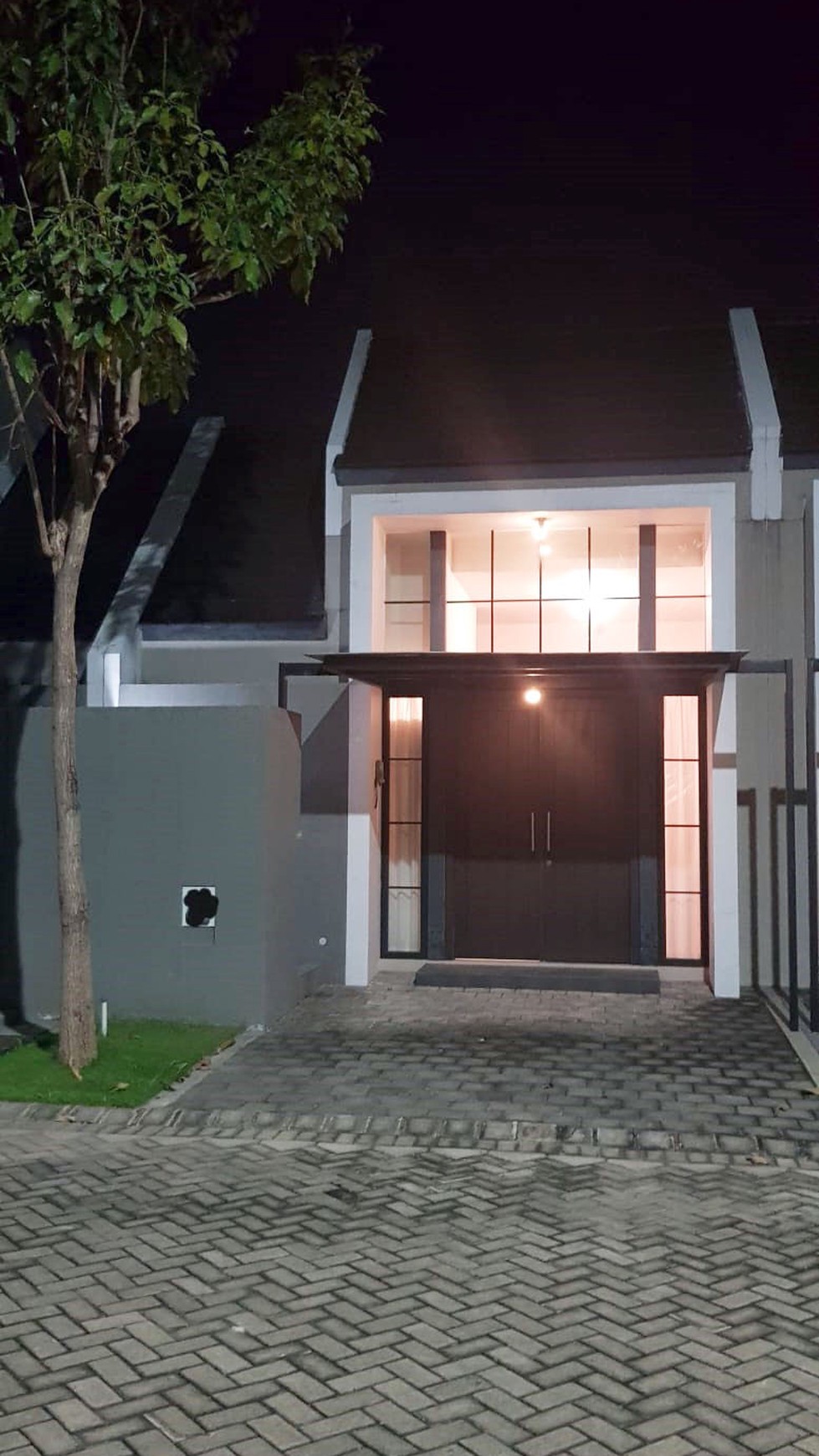 Rumah Baru Gress di Grand Sunrise Cluster Stellar Menganti Gresik, Minimalis, Semi Furnished
