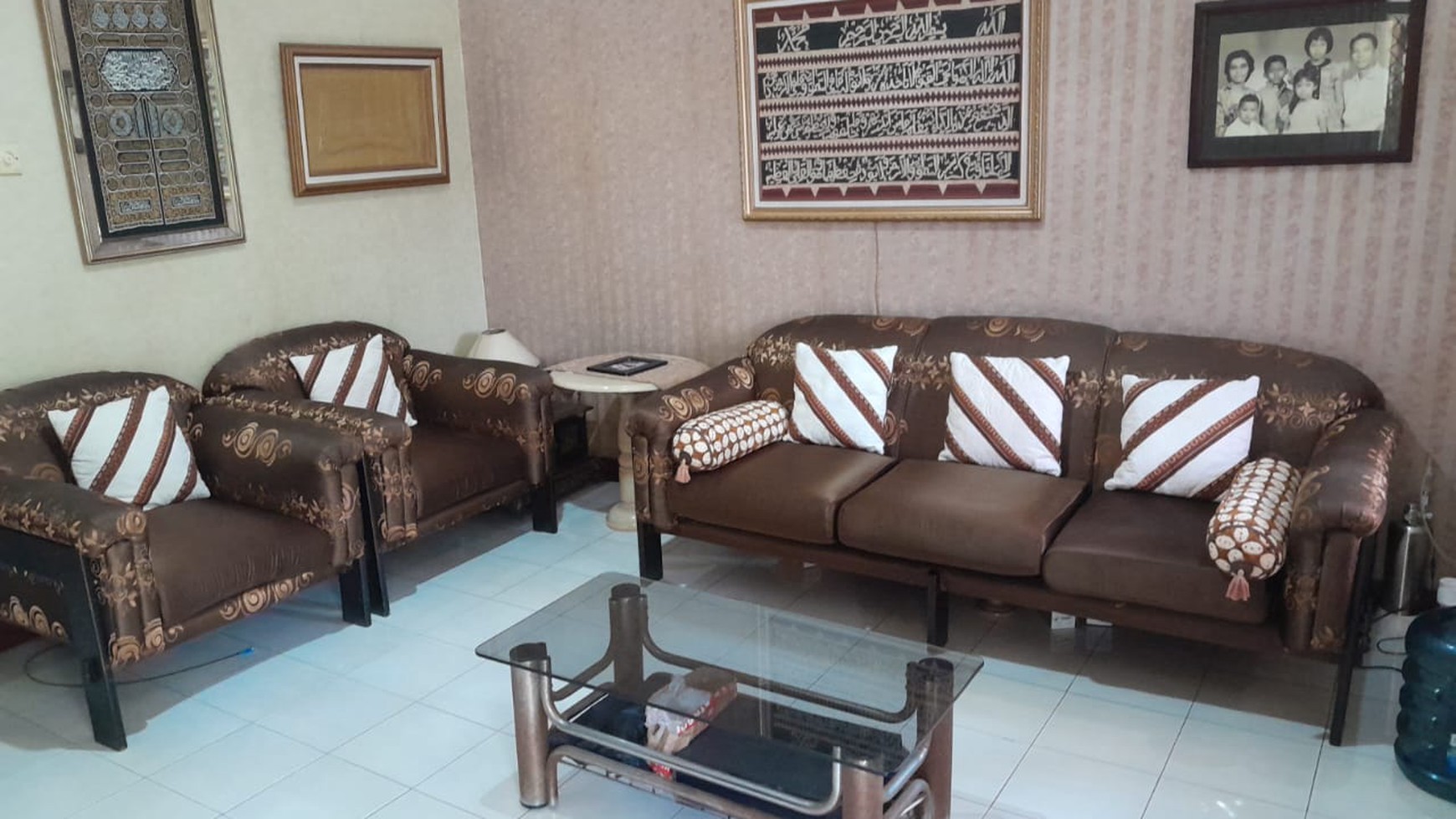 DIJUAL CEPAT Rumah Dalam Komplek 1 Gerbang masuk Keamanan 24 jam