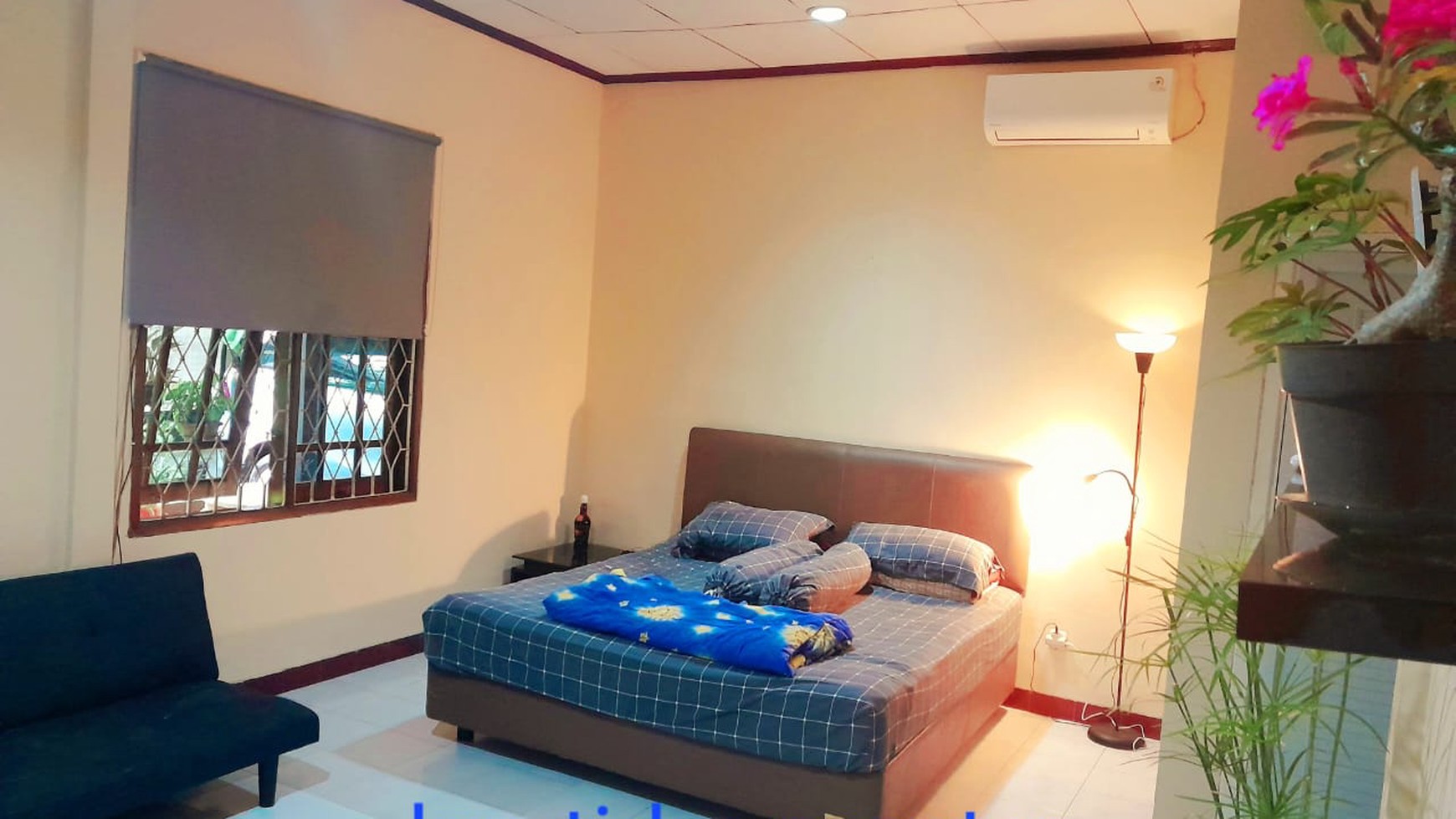 DIJUAL CEPAT Rumah Dalam Komplek 1 Gerbang masuk Keamanan 24 jam