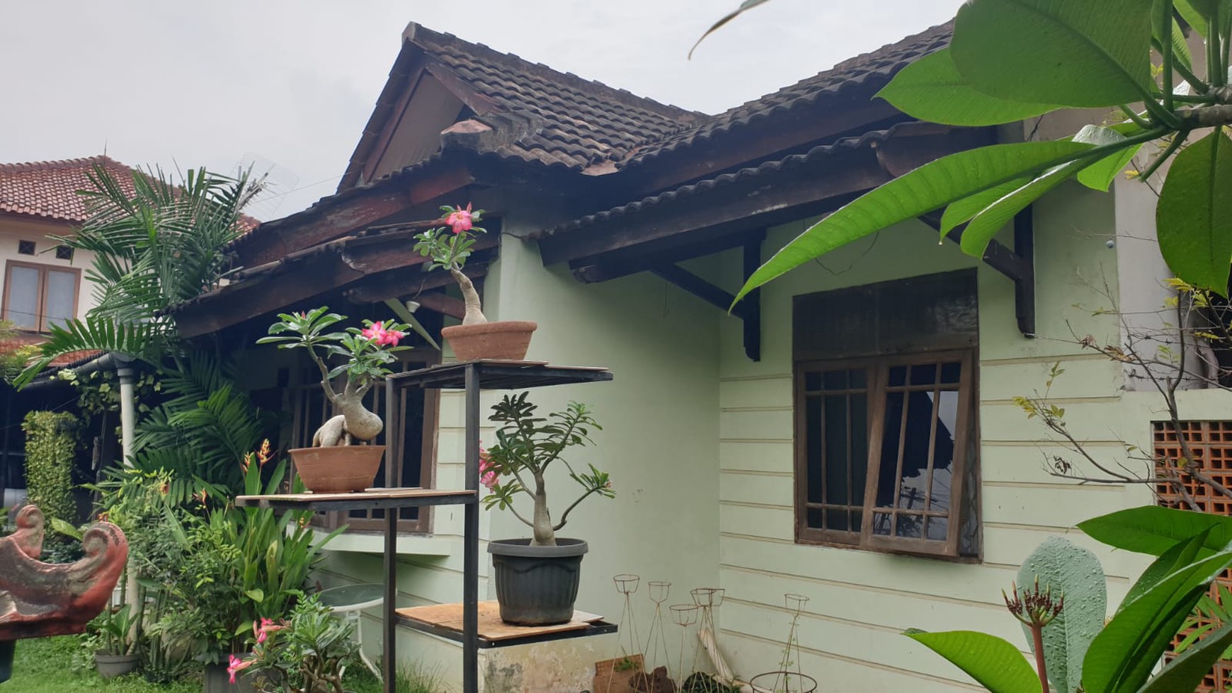 DIJUAL CEPAT Rumah Dalam Komplek 1 Gerbang masuk Keamanan 24 jam