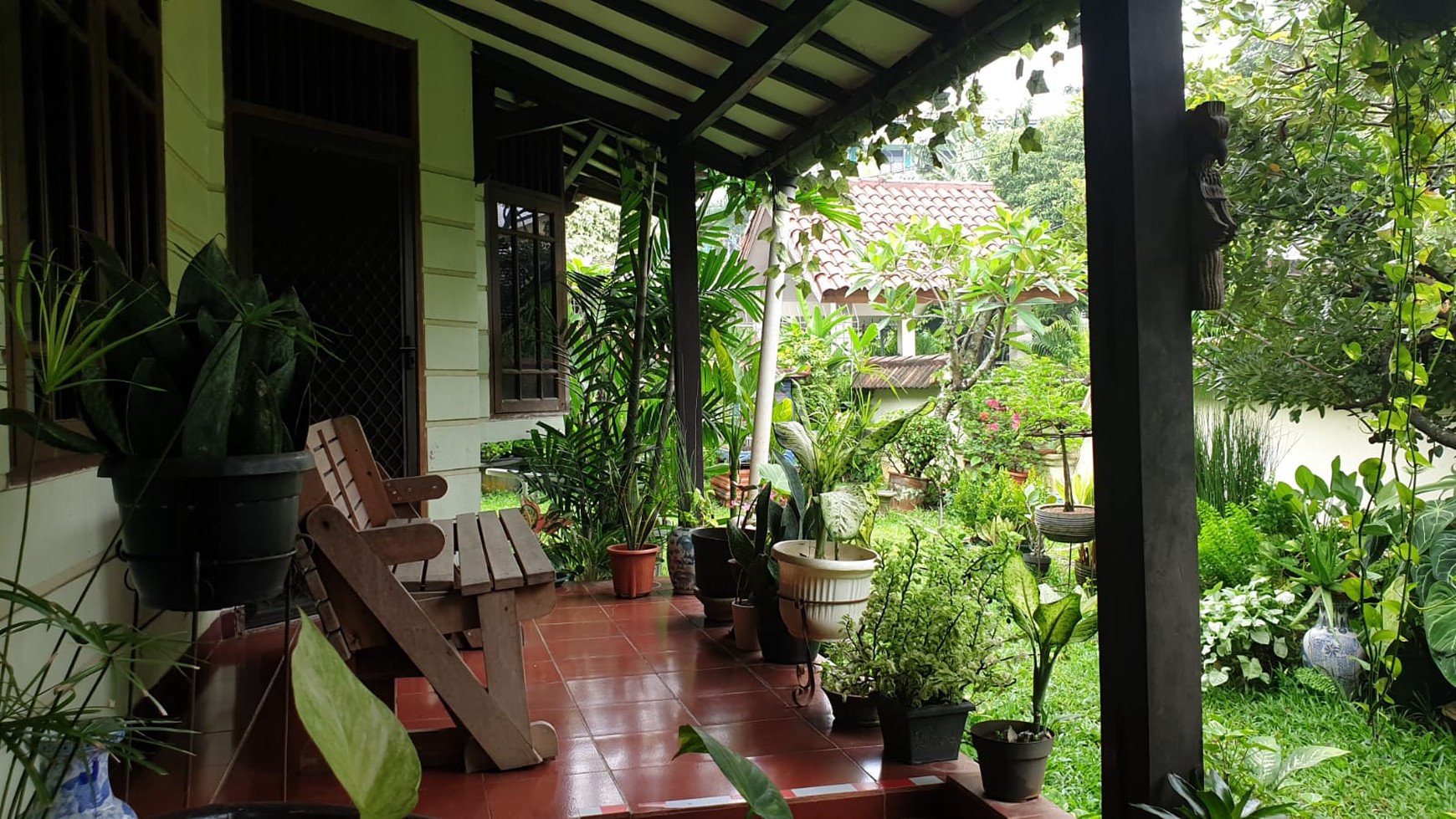 DIJUAL CEPAT Rumah Dalam Komplek 1 Gerbang masuk Keamanan 24 jam