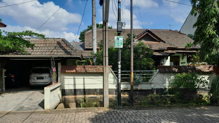 DIJUAL CEPAT Rumah Dalam Komplek 1 Gerbang masuk Keamanan 24 jam