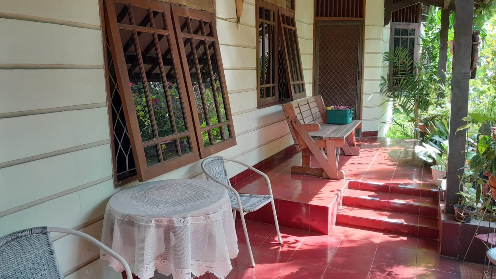 DIJUAL CEPAT Rumah Dalam Komplek 1 Gerbang masuk Keamanan 24 jam