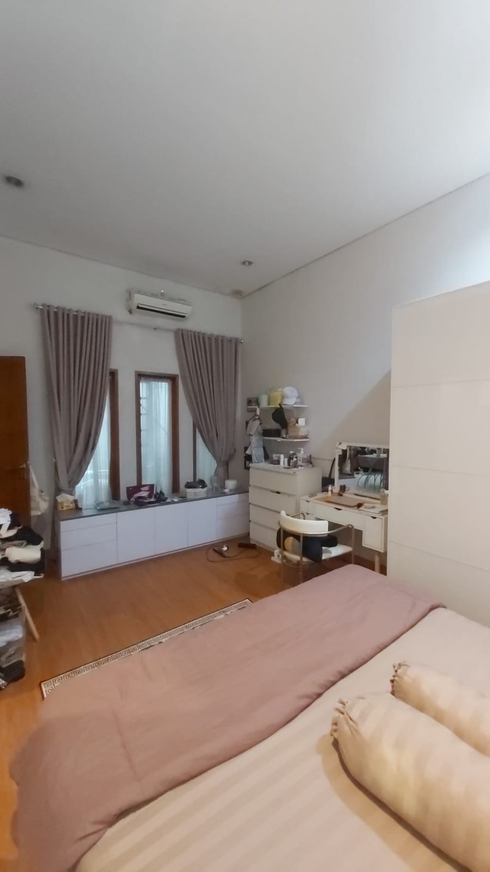 Rumah DIJUAL Rumah lokasi pusat bisnis di Pondok Jaya