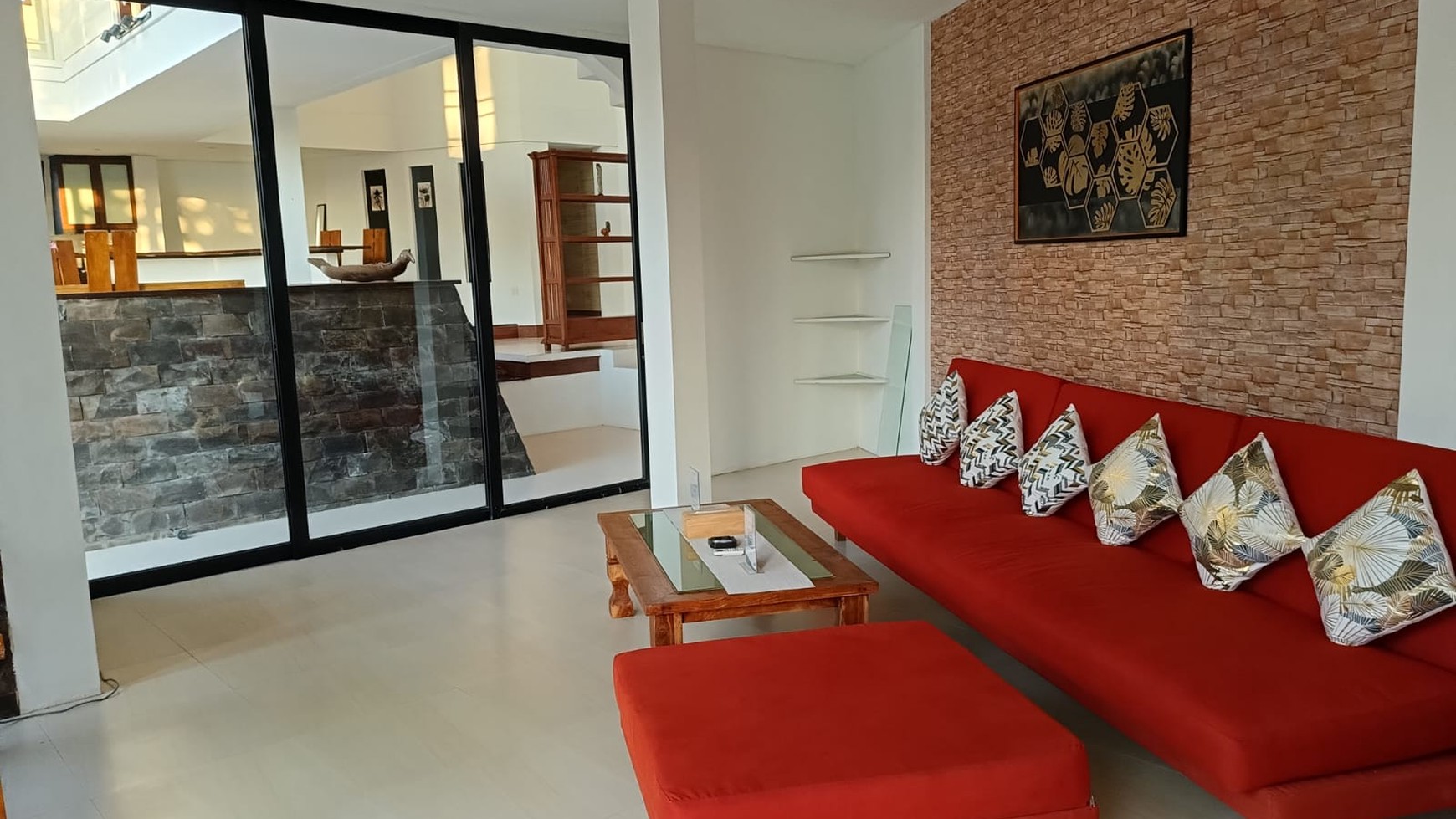 Villa Freehold 4 Bedrooms Rice field View In Pererenan Bali