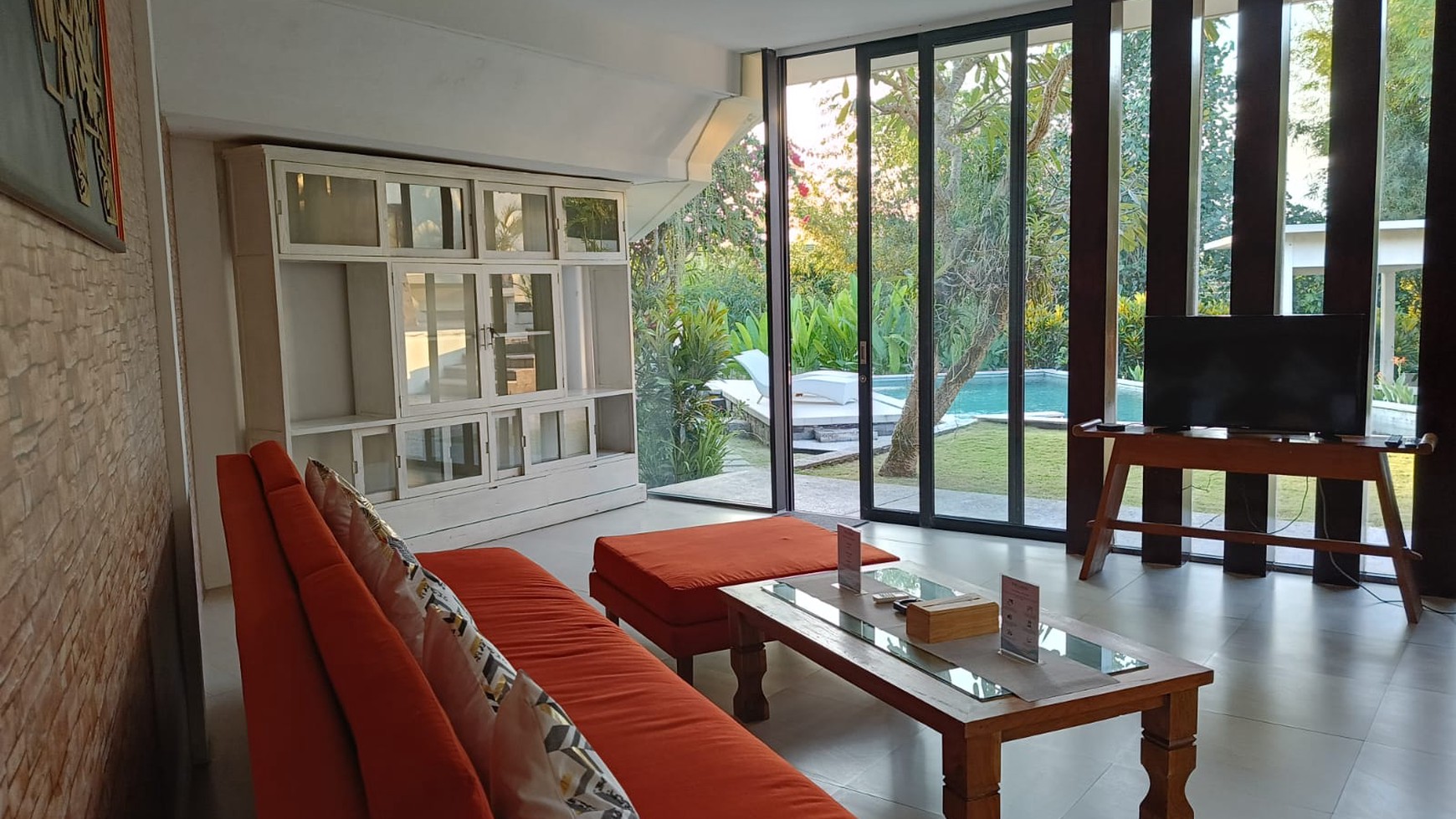 Villa Freehold 4 Bedrooms Rice field View In Pererenan Bali