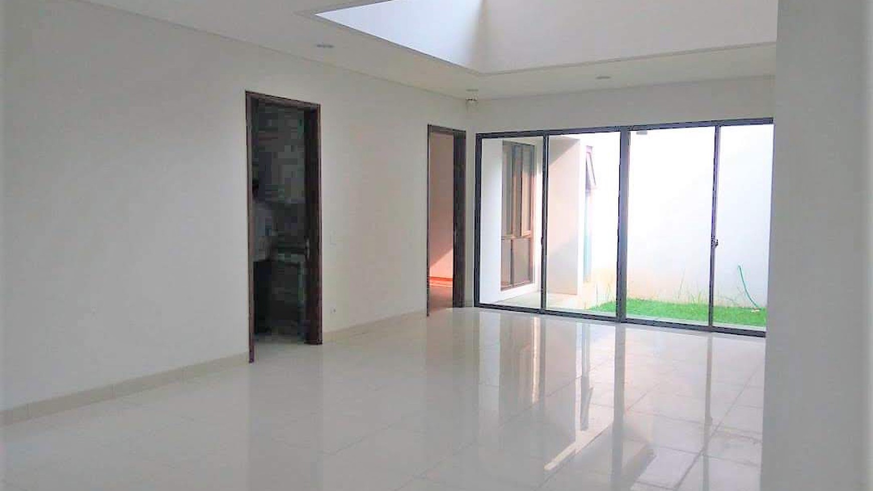 Rumah 2 lantai siap huni di The Eminent, Prestigia BSD City