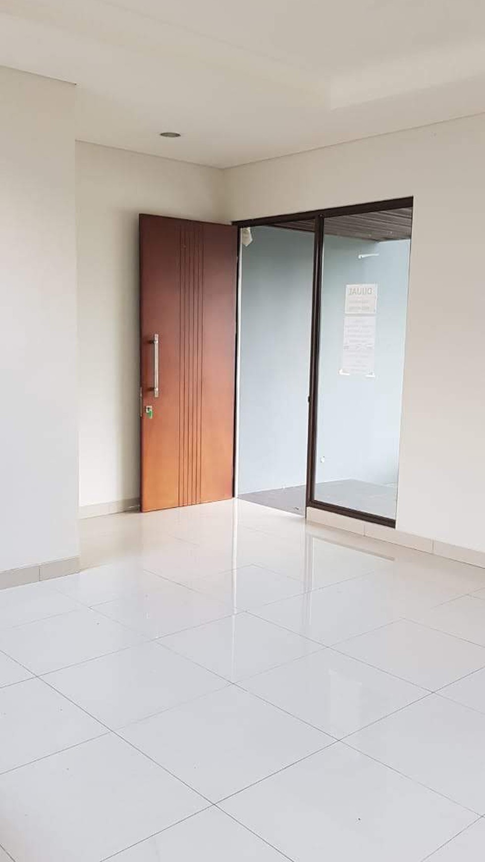Rumah 2 lantai siap huni di The Eminent, Prestigia BSD City