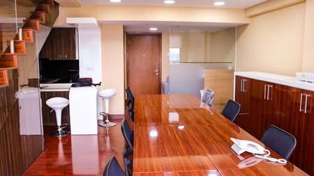 Apartemen SOHO Office Lantai 19 Full Renovation Full Furnish View Pancoran dan Kokas