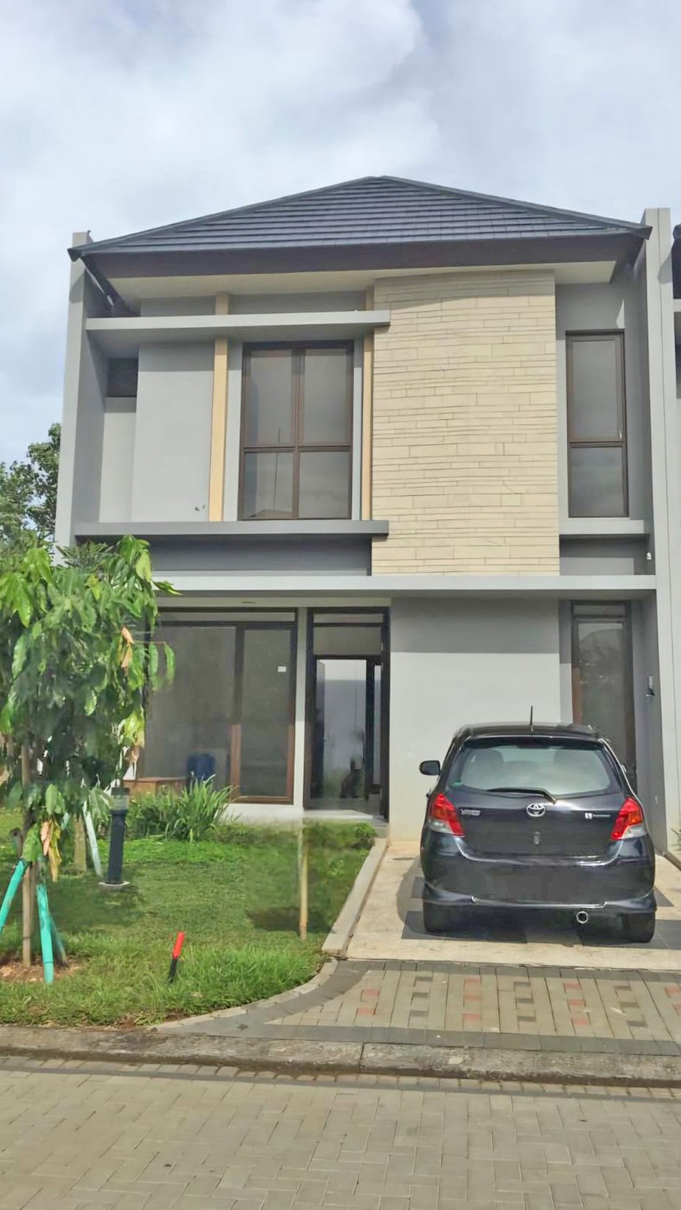 Rumah bagus dan rapih di The Eminent, Precia BSD City