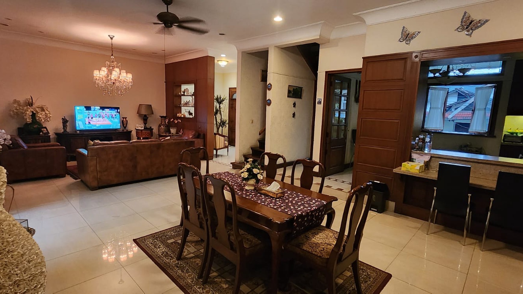 Rumah bagus, di kawasan Elite, siap huni di Pondok Indah