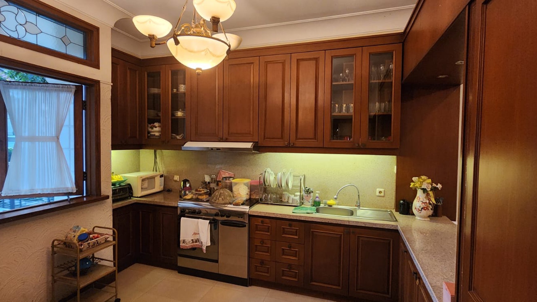 Rumah bagus, di kawasan Elite, siap huni di Pondok Indah