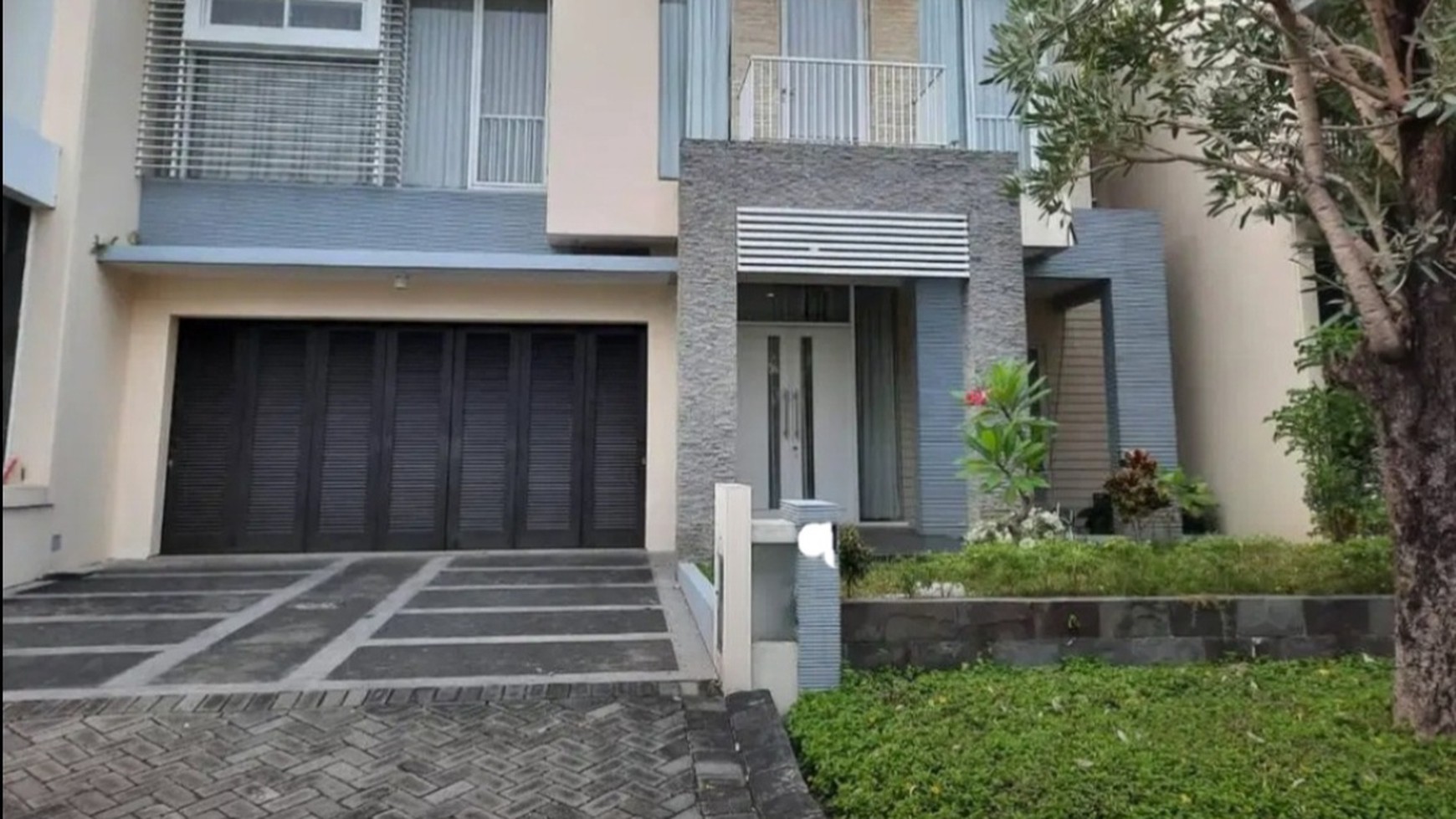 MURAH LUAS Rumah Royal Residence PRIVATE POOL dekat Citraland, Pakuwon Indah, Graha Family, Dian Istana