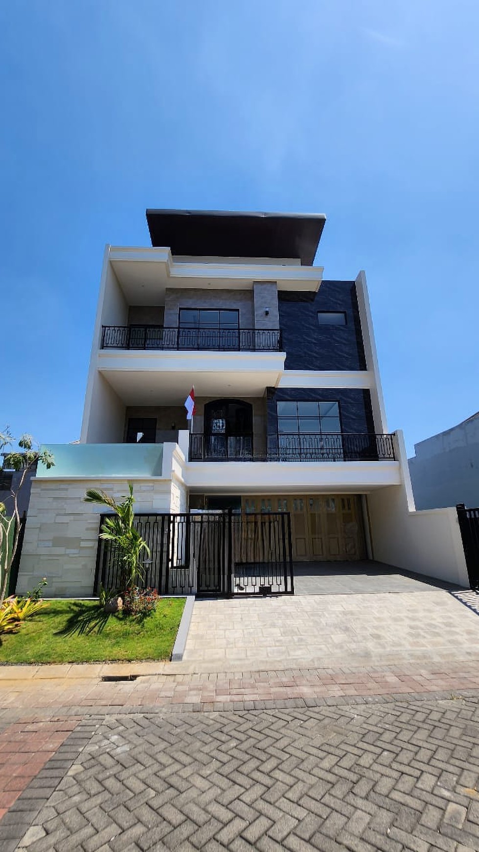 Dijual Rumah Baru Marmer Ada Kolam Renang North Emerald Mansion Citraland Surabaya