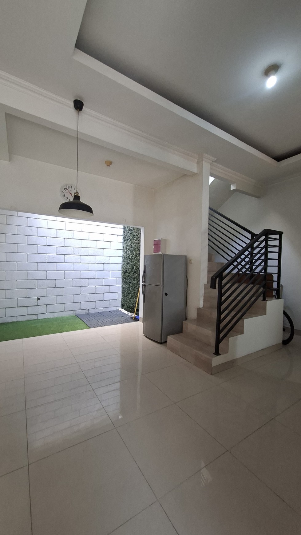 Di Sewa Rumah Siap Huni dengan Hunian Nyaman dan Asri di @Bintaro Sektor 9