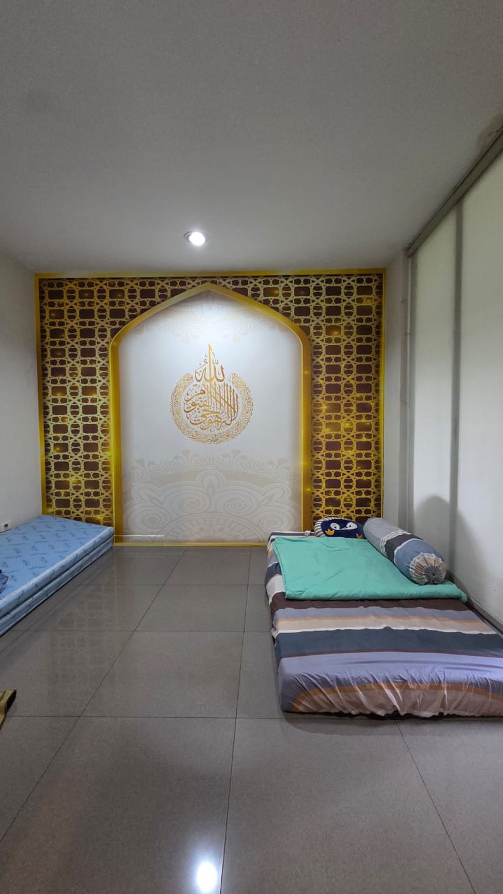 Rumah Luxury, Cantik, Lingkungan aman dan nyaman di Bintaro