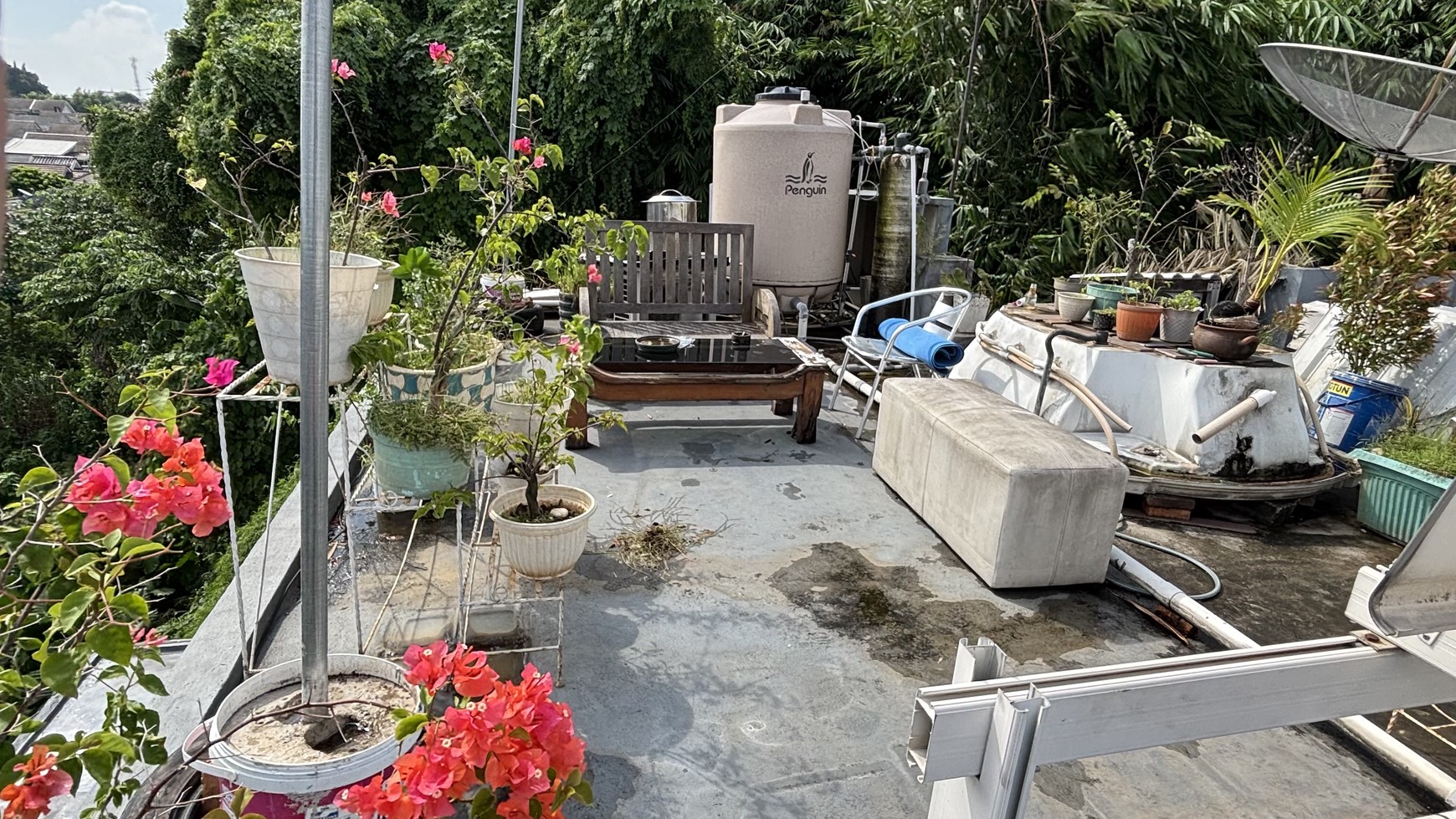 Rumah 3 Lantai Kokoh di Vila Nusa Indah V Bogor