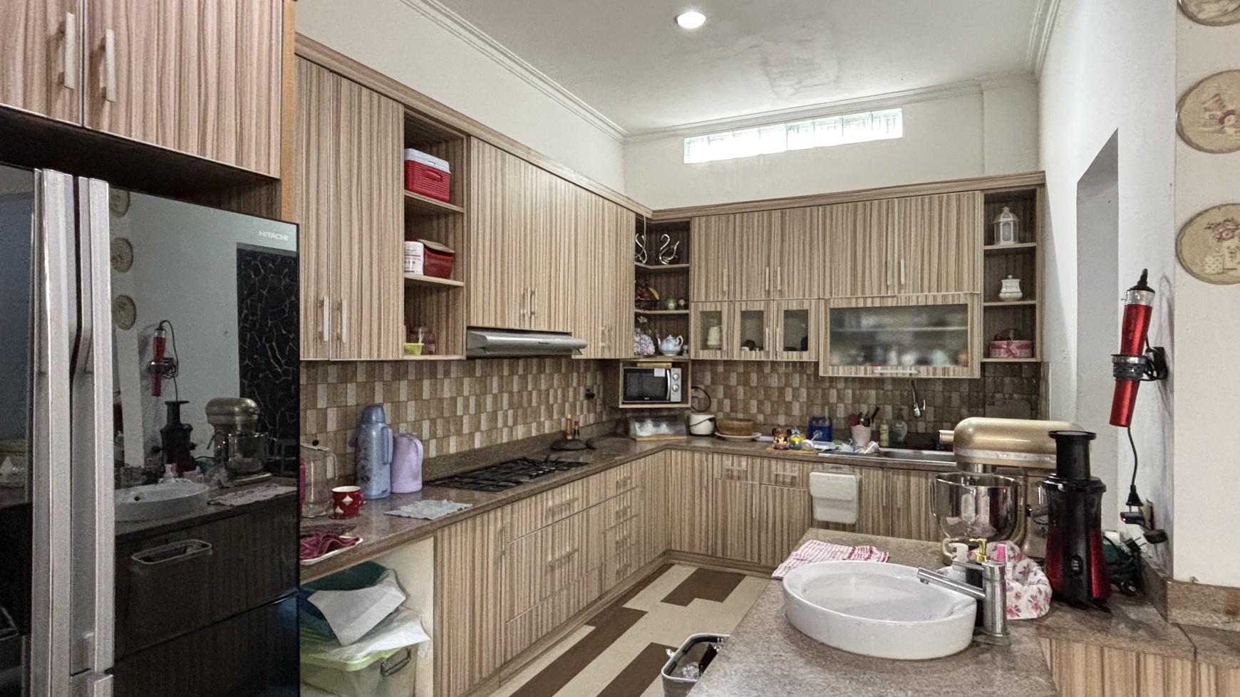 Rumah 3 Lantai Kokoh di Vila Nusa Indah V Bogor