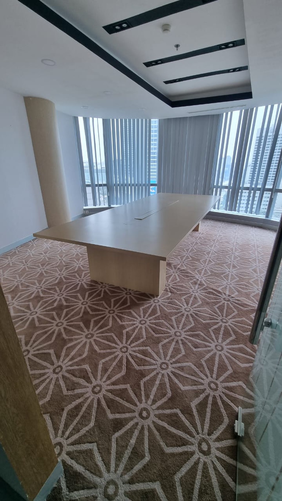 Office Space The City Tower Sudirman