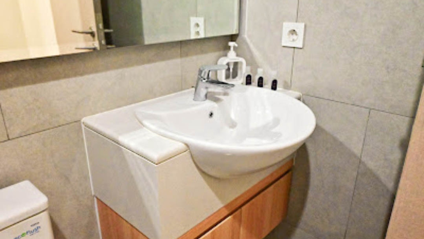 Apartemen Menara Jakarta, Kemayoran