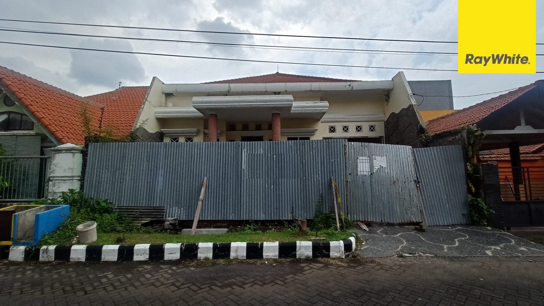 Dijual Rumah SHM di Jalan Gayungsari Surabaya