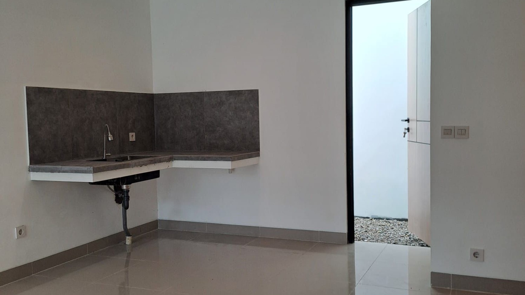 Rumah Siap Huni dengan Hunian Nyaman dan Asri