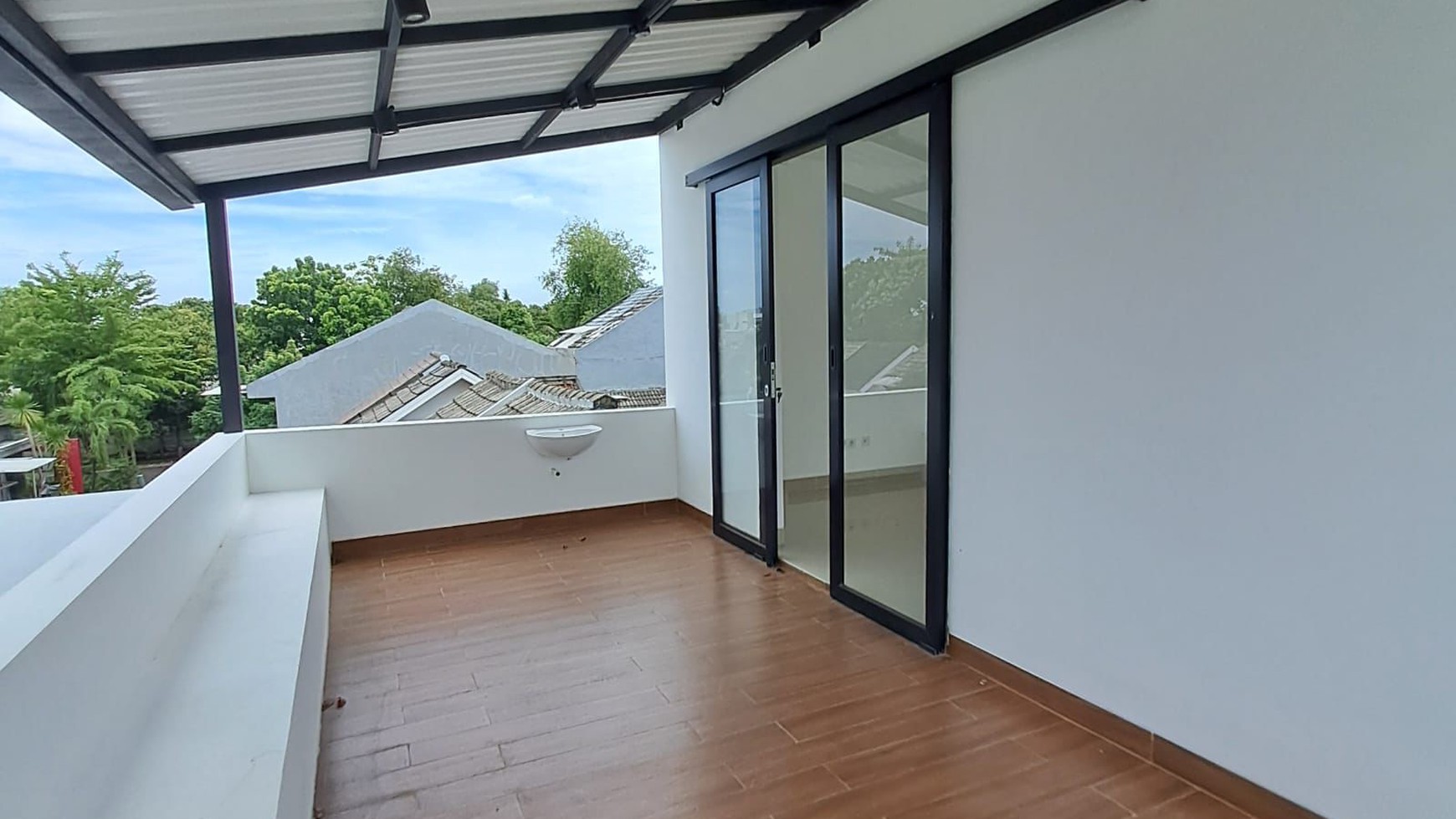 Rumah Siap Huni dengan Hunian Nyaman dan Asri