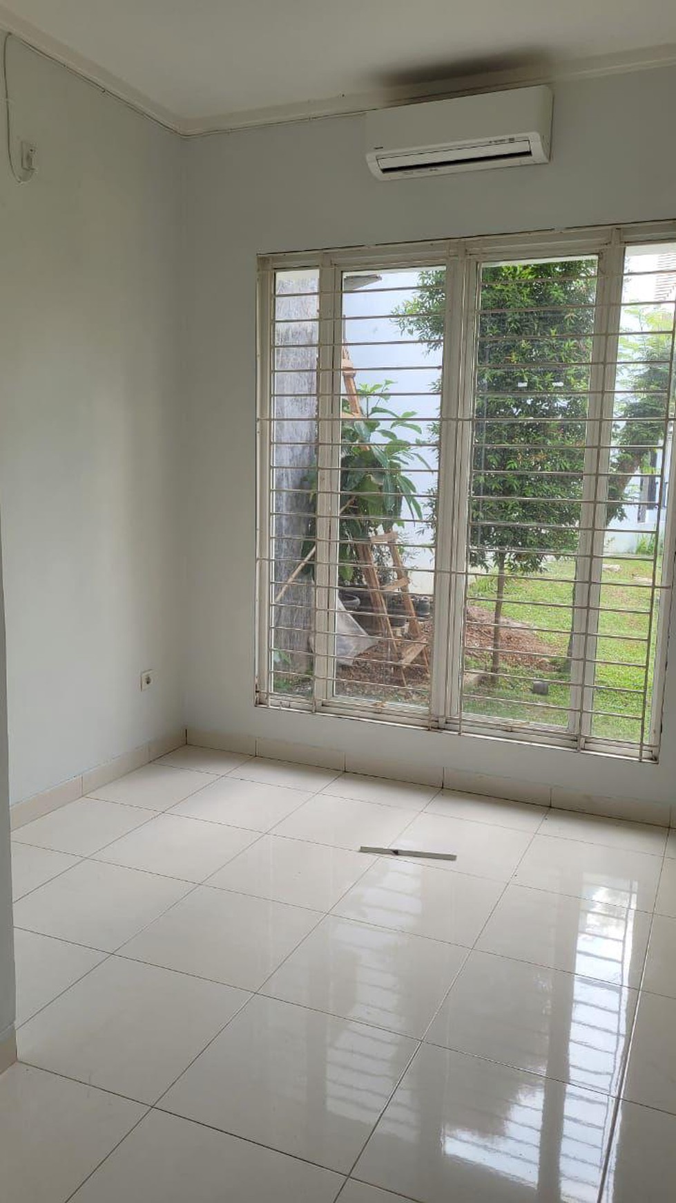 Rumah Bagus, siap huni keamanan 24 Jam di Bintaro Sektor 9