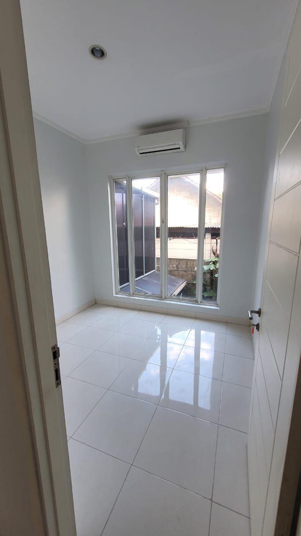 Rumah Bagus, siap huni keamanan 24 Jam di Bintaro Sektor 9