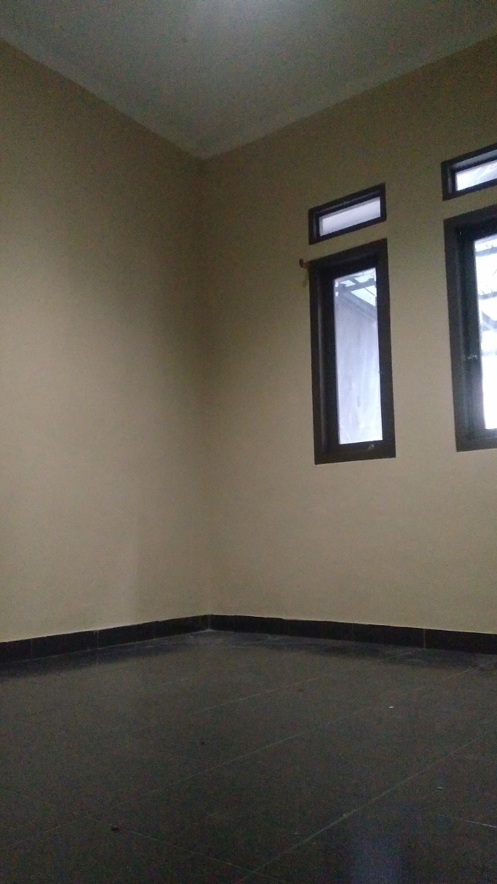 Rumah Minimalis dalam Cluster di Adena Graha Raya Bintaro