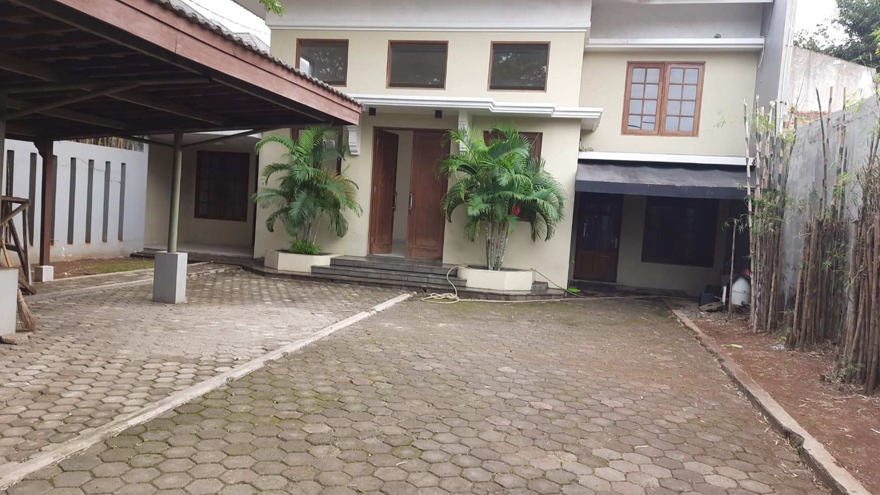 Rumah 1½ Lantai Siap Huni dengan Hunian Nyaman dan Asri di @Ciputat Timur