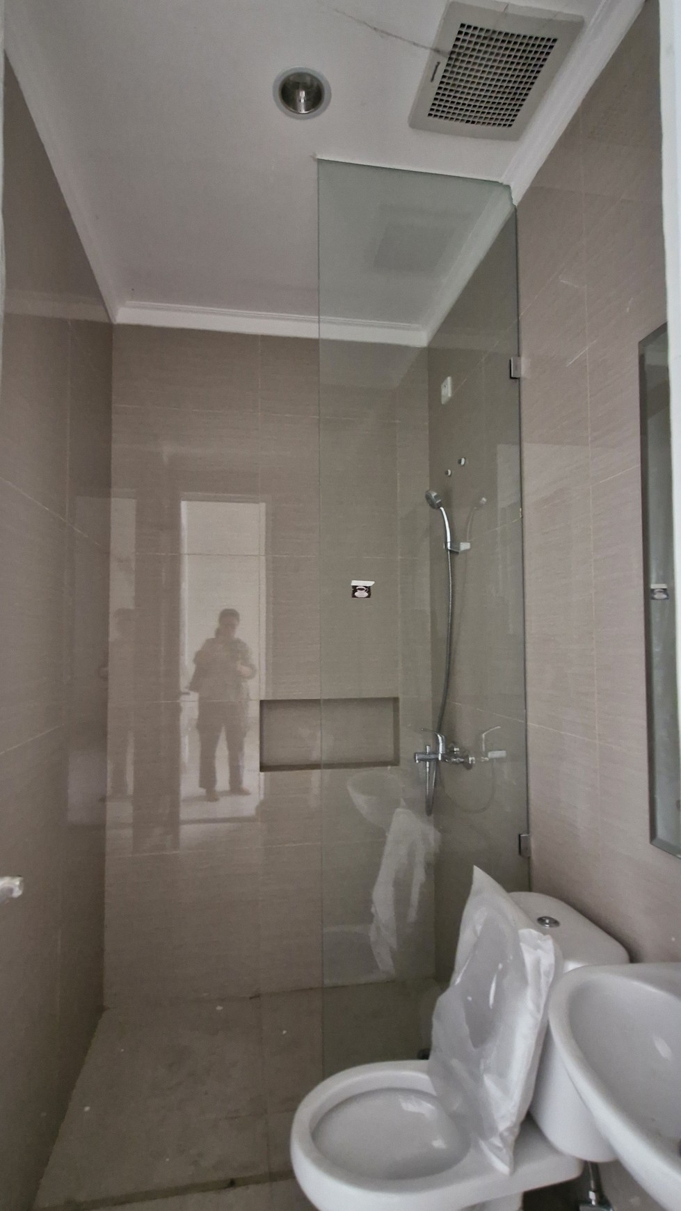 Rumah Cantik Luas Satu Lanti di Citra Land Cibubur 