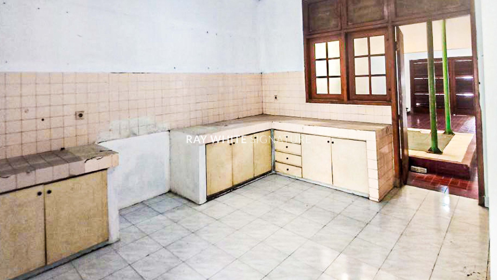 Rumah Hitung Tanah Area Cipete