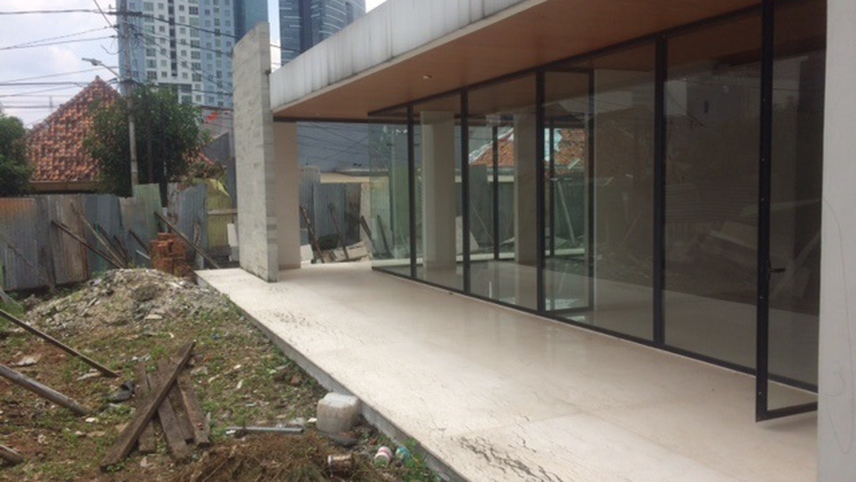 For Sale Rumah Baru tidak dihuni di Guntur, Jakarta Selatan