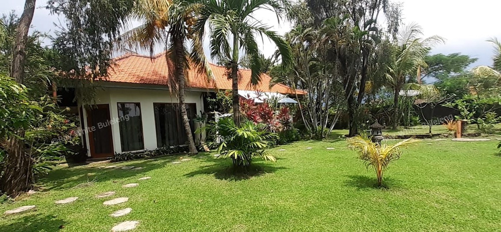 Beautiful villa close to the beach