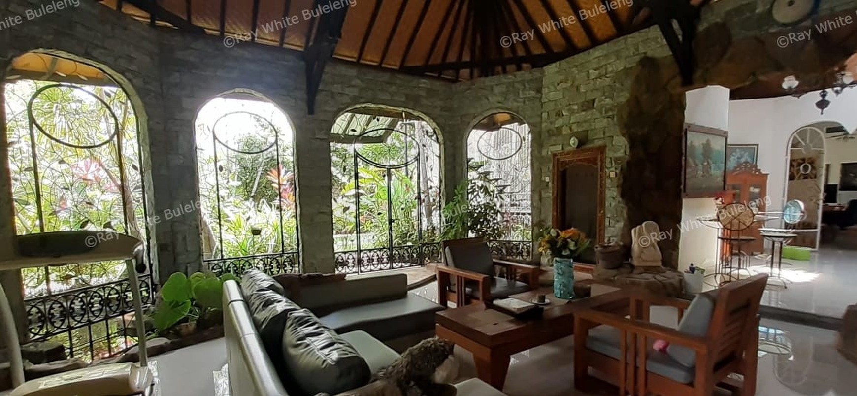 Beautiful villa close to the beach