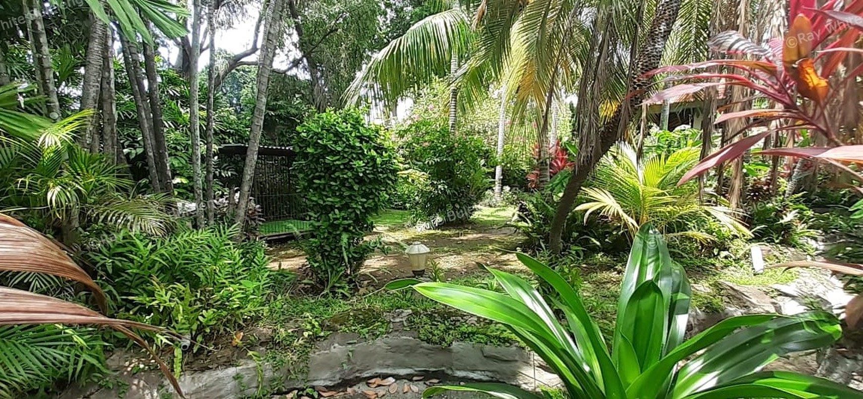 Beautiful villa close to the beach