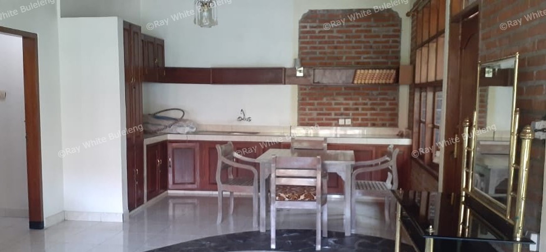 Beautiful villa close to the beach