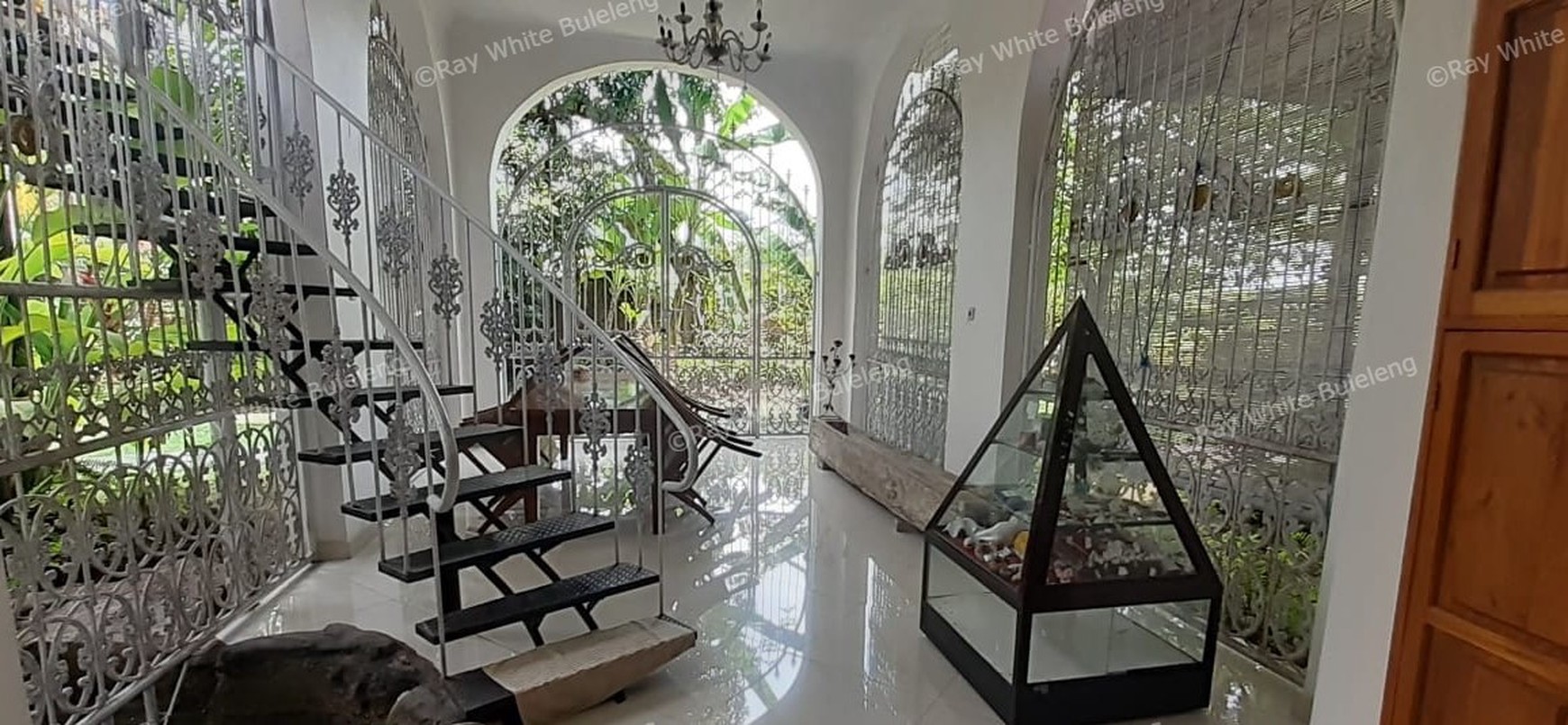 Beautiful villa close to the beach