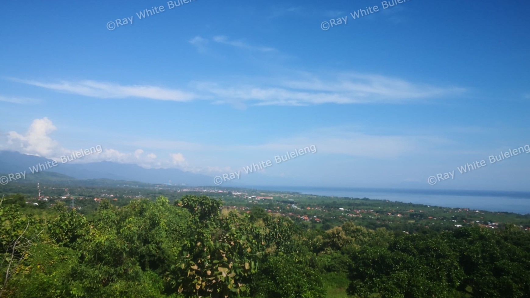 Fantastic land overlooking the lovina sea