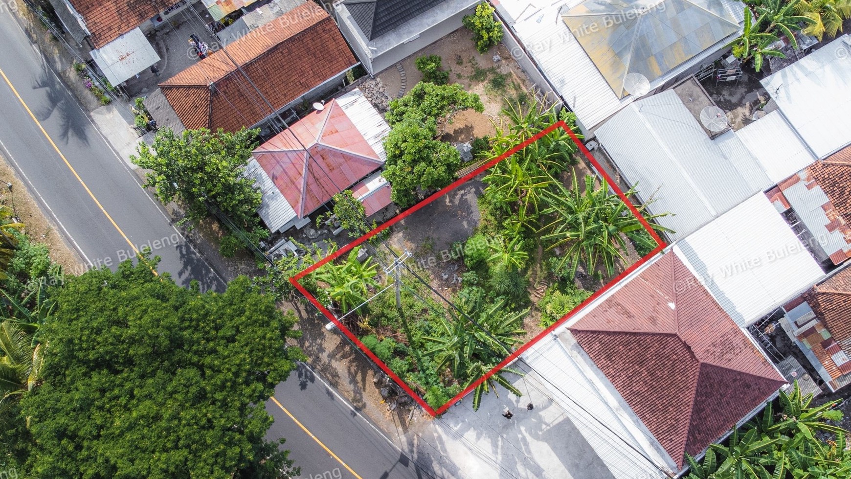 Land next to the main road for sale