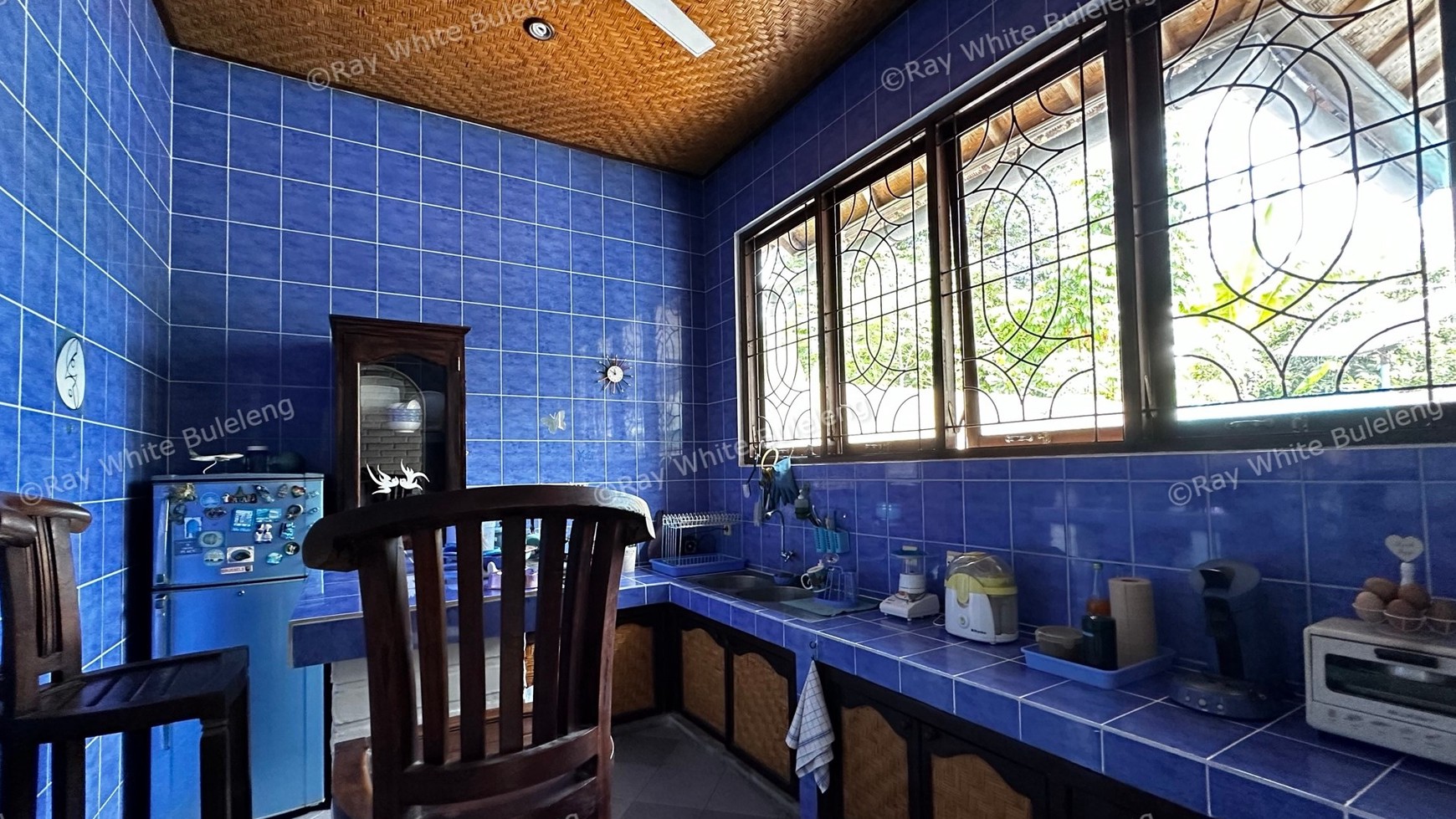 BEAUTIFUL BLUE VILLA FOR SALE