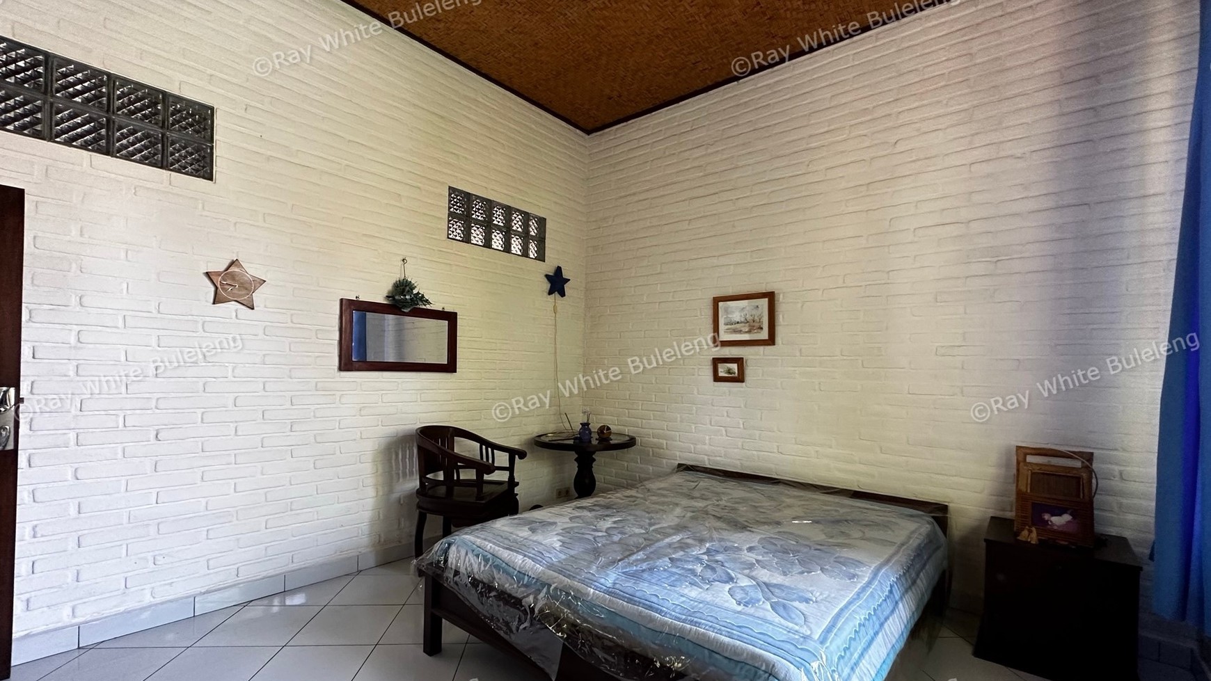 BEAUTIFUL BLUE VILLA FOR SALE