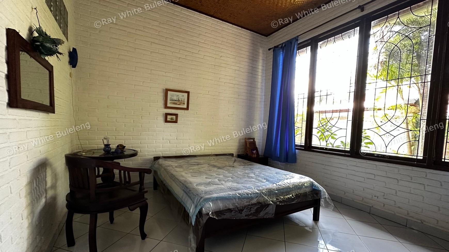 BEAUTIFUL BLUE VILLA FOR SALE