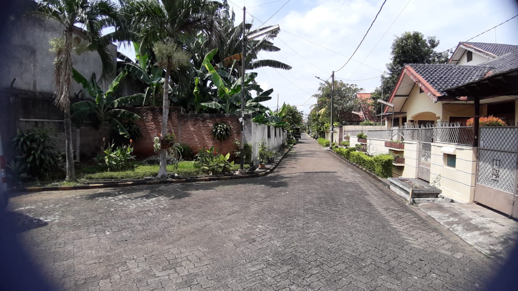 Rumah standar lingkungan aman dan nyaman lokasi di Pondok Aren.