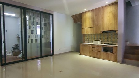 Rumah Siap Huni dengan Hunian Nyaman dan Asri di Bintaro Sektor 9.
