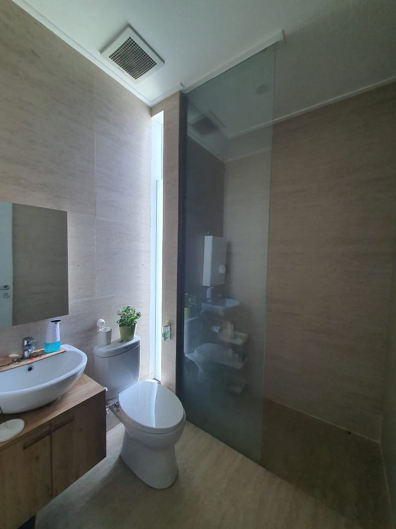 Rumah Siap Huni dengan Hunian Nyaman dan Asri di Bintaro Sektor 9.